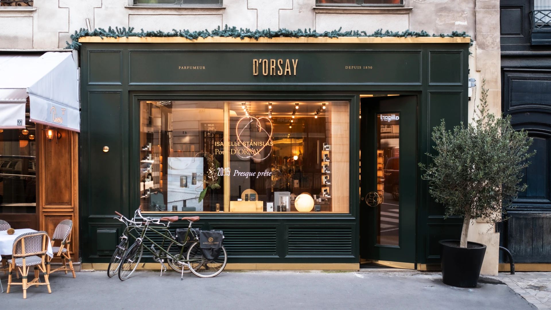 Orsay store window, perfumer collaboration Junot