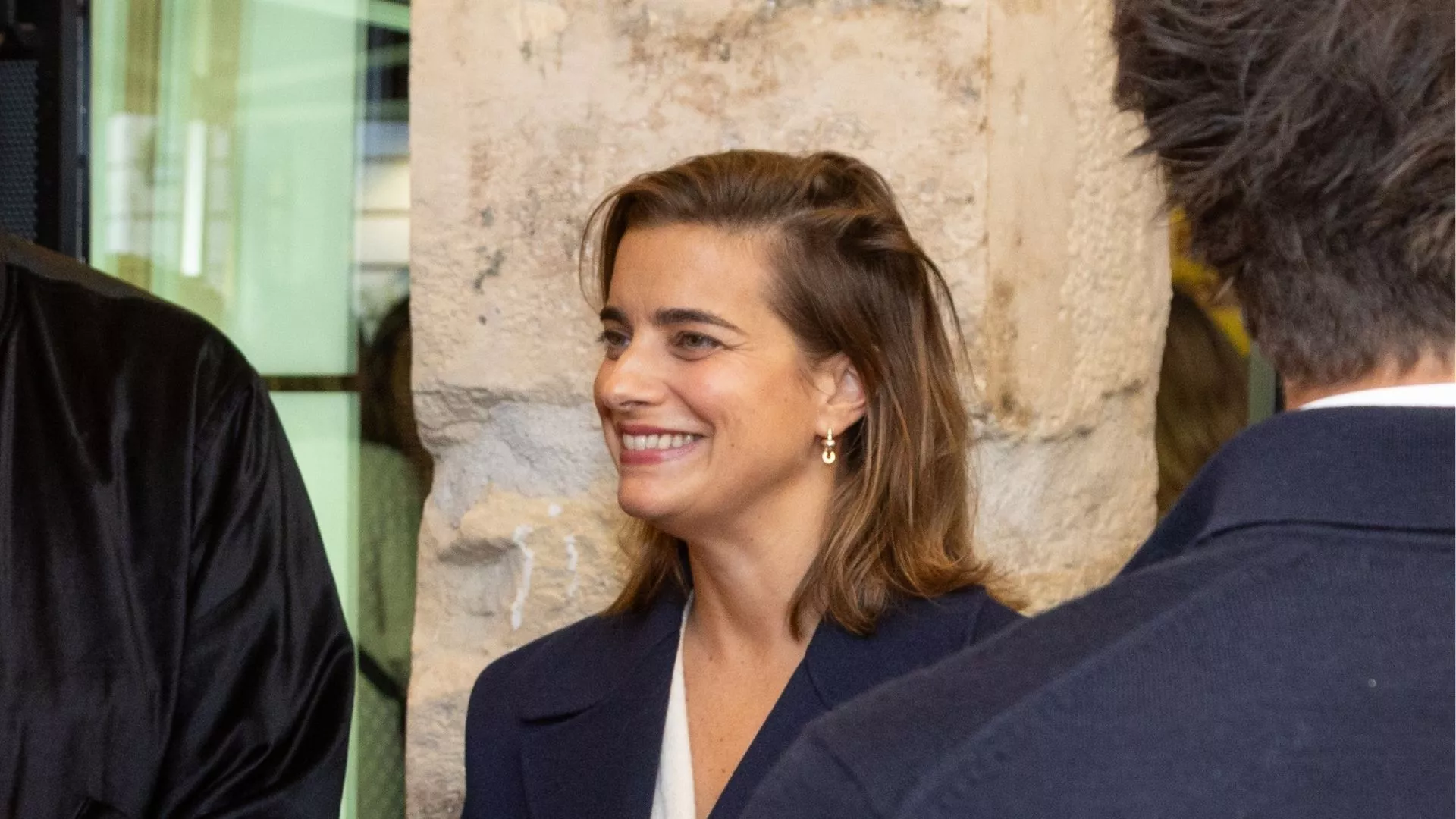 Equipe Junot habillé en blanc lors d'un séminaire Junot